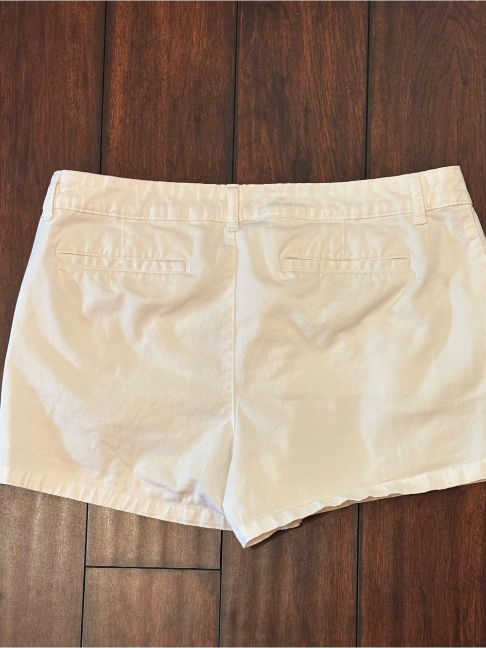 a.n.a A New Approach White Twill Shorts - Women’s Size 12 - Picture 6 of 15